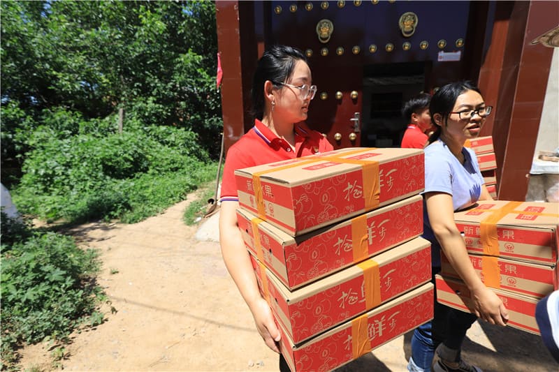 2022-助力农户销售水蜜桃